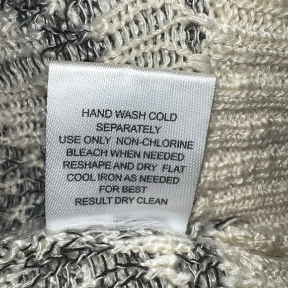 Pink Republic Size Medium Aztec Print Oat and Black Cardigan - Picture 5 of 7